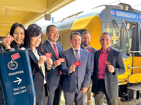 뉴질랜드 웰링턴 철도 전 노선 AFC 서비스 오픈식 사진